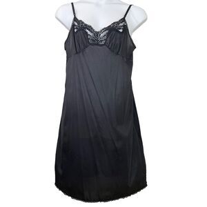 VASSARETTE 44/26 Full Slip Dress Nylon Black Lace Trim Lingerie adj. straps USA